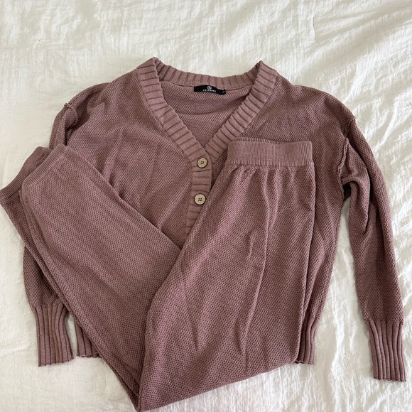 Amazon sweater set. Brand new! - Picture 3 of 4